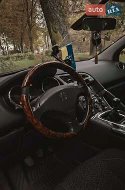 Внедорожник / Кроссовер Peugeot 3008 2010 в 