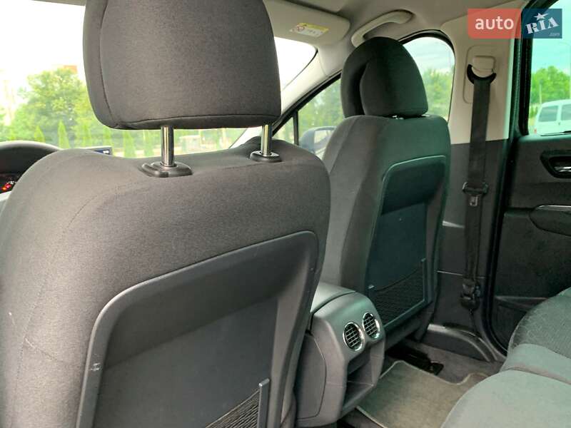 Позашляховик / Кросовер Peugeot 3008 2014 в Дрогобичі
