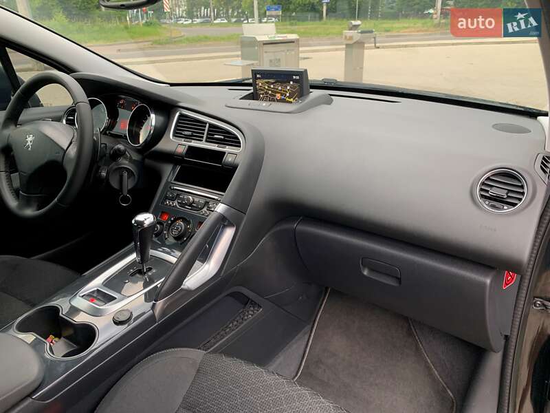 Позашляховик / Кросовер Peugeot 3008 2014 в Дрогобичі