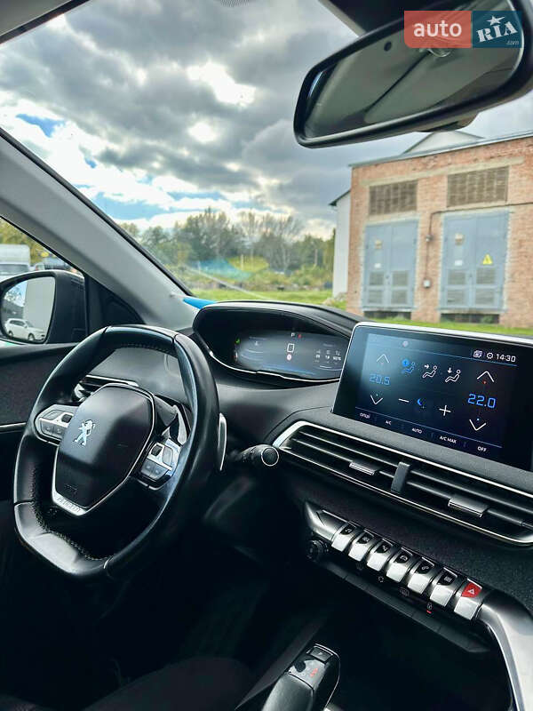 Позашляховик / Кросовер Peugeot 3008 2018 в Бориславі