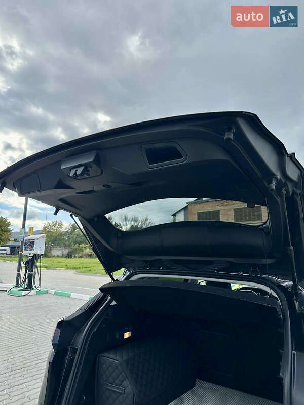 Позашляховик / Кросовер Peugeot 3008 2018 в Бориславі