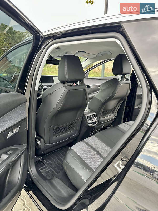 Позашляховик / Кросовер Peugeot 3008 2018 в Бориславі