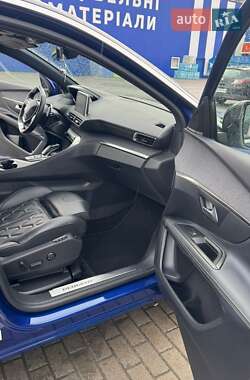 Позашляховик / Кросовер Peugeot 3008 2019 в 