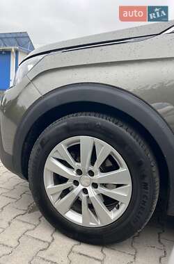 Внедорожник / Кроссовер Peugeot 3008 2020 в 