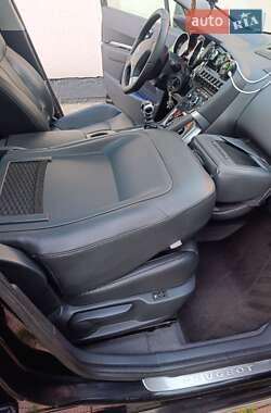 Внедорожник / Кроссовер Peugeot 3008 2010 в 