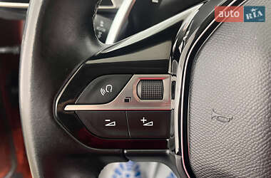 Позашляховик / Кросовер Peugeot 3008 2019 в 