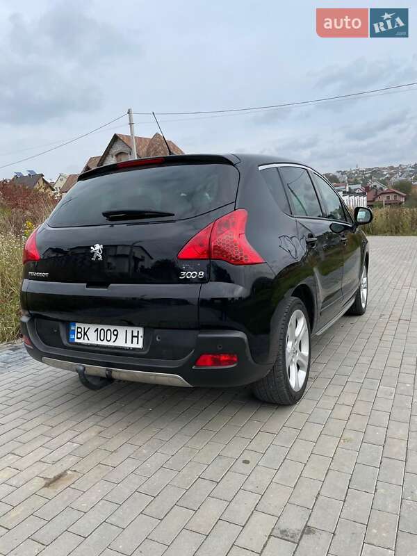 Позашляховик / Кросовер Peugeot 3008 2010 в Рівному