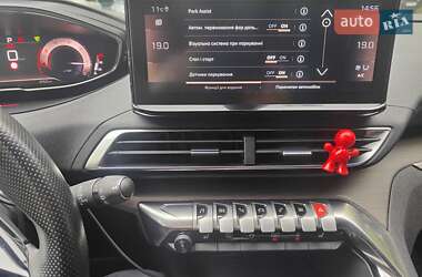Внедорожник / Кроссовер Peugeot 3008 2020 в 