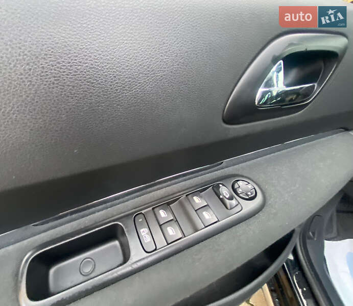 Внедорожник / Кроссовер Peugeot 3008 2013 в Ровно фото 19 Внедорожник / Кроссовер Peugeot 3008 2013 в Ровно