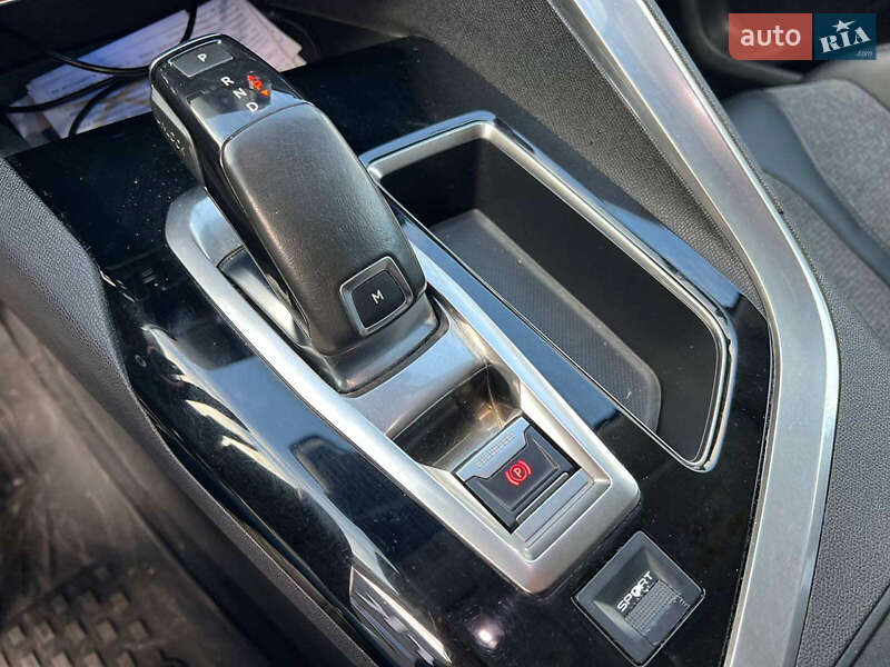 Внедорожник / Кроссовер Peugeot 3008 2017 в Львове