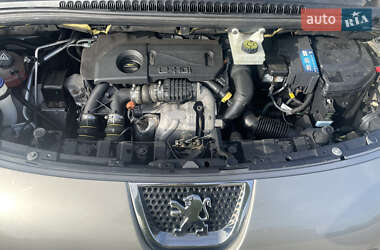 Внедорожник / Кроссовер Peugeot 3008 2013 в 
