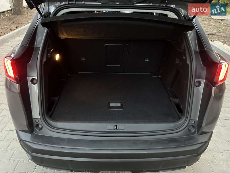 Позашляховик / Кросовер Peugeot 3008 2020 в Львові фото 13 Позашляховик / Кросовер Peugeot 3008 2020 в Львові