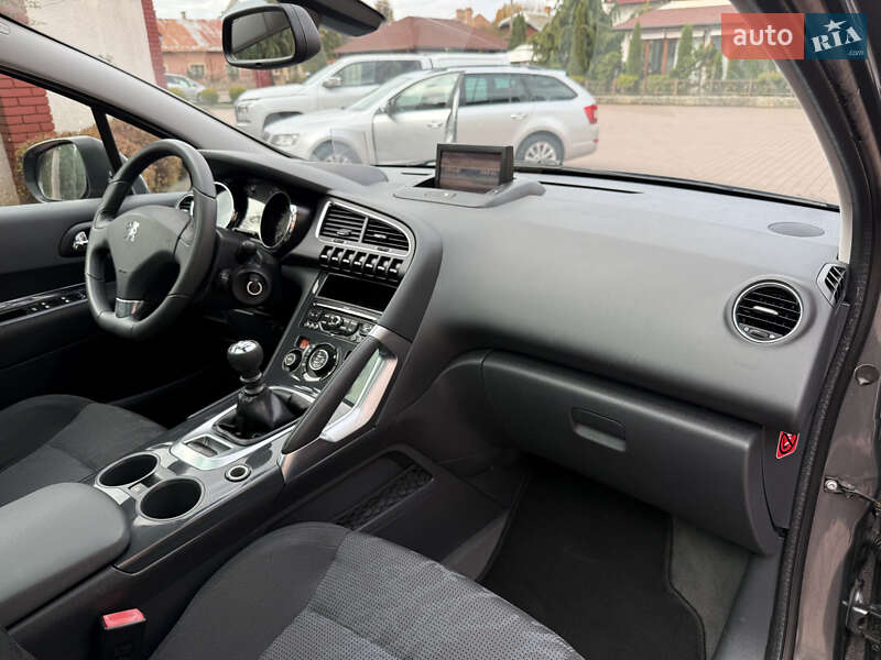 Внедорожник / Кроссовер Peugeot 3008 2011 в Стрые фото 78 Внедорожник / Кроссовер Peugeot 3008 2011 в Стрые