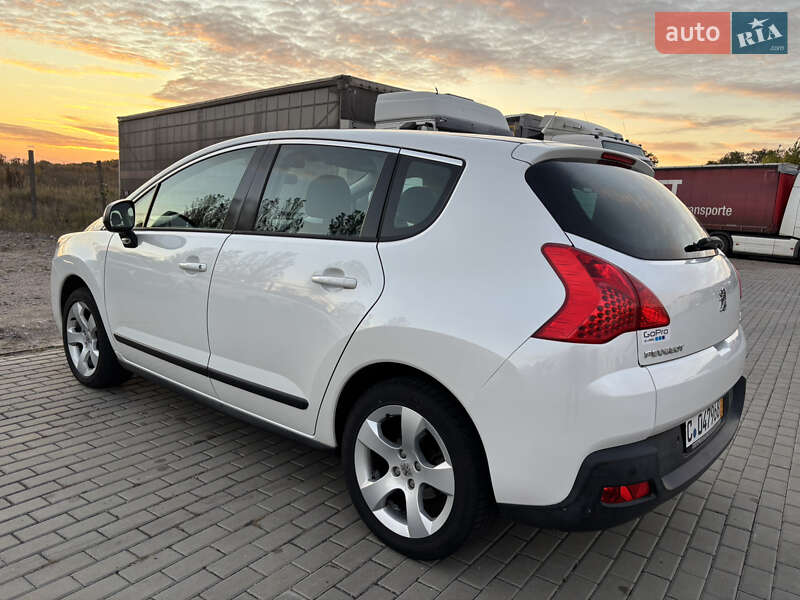 Позашляховик / Кросовер Peugeot 3008 2010 в Черкасах