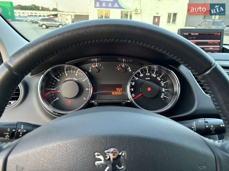 Позашляховик / Кросовер Peugeot 3008 2010 в Черкасах