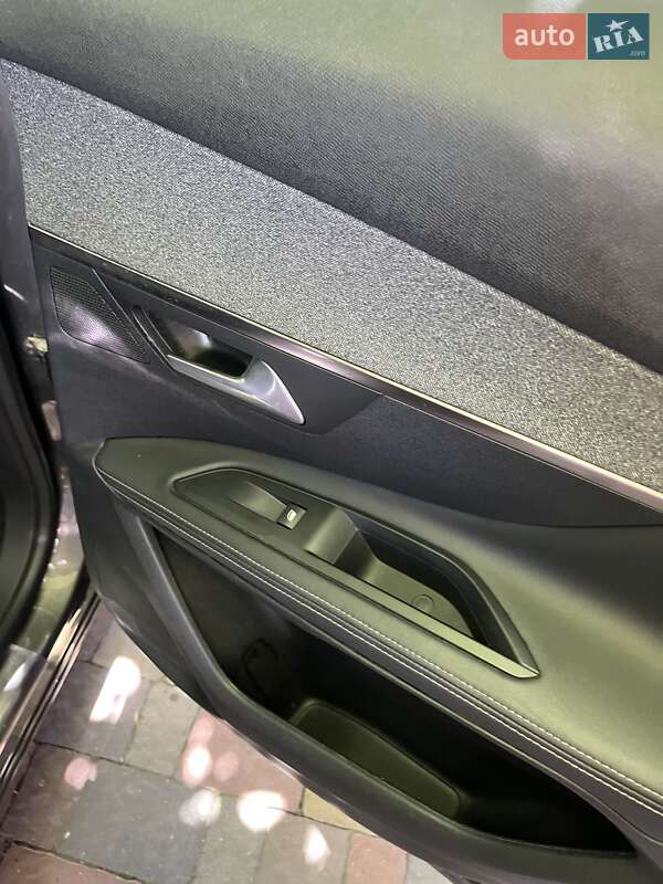 Внедорожник / Кроссовер Peugeot 3008 2019 в Ужгороде