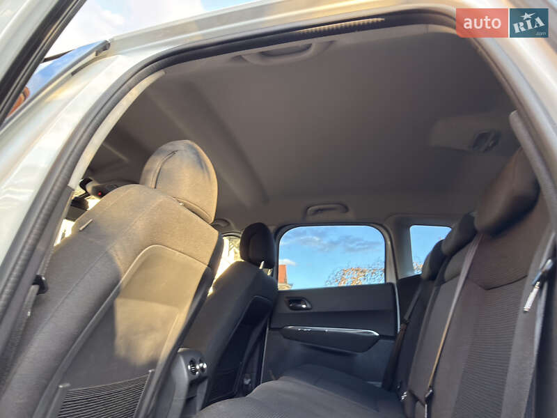 Внедорожник / Кроссовер Peugeot 3008 2015 в Ивано-Франковске