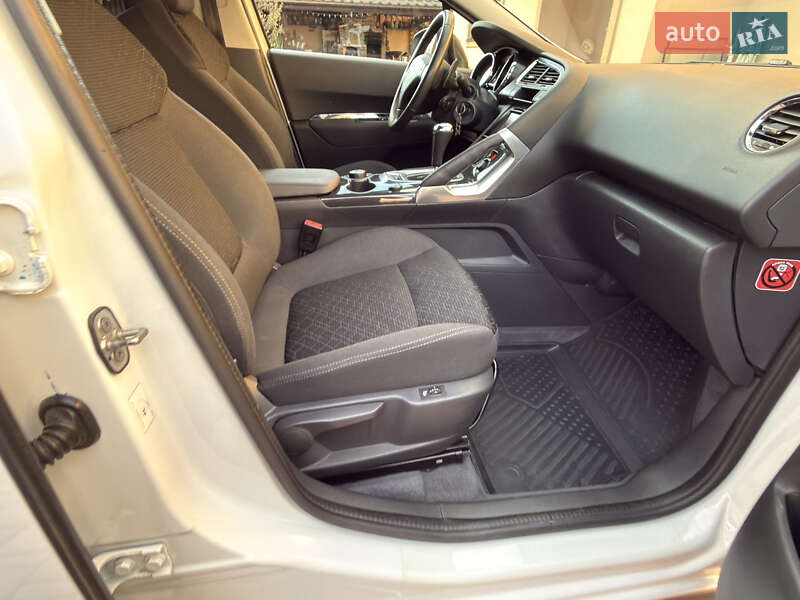 Внедорожник / Кроссовер Peugeot 3008 2015 в Ивано-Франковске