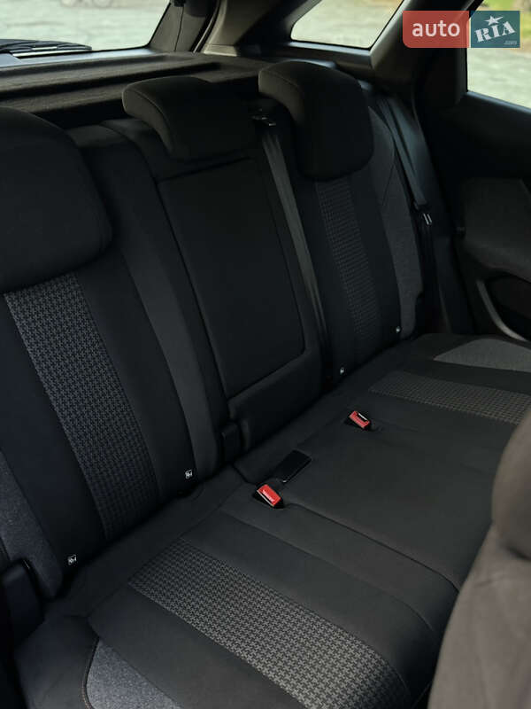 Внедорожник / Кроссовер Peugeot 3008 2021 в Дубно