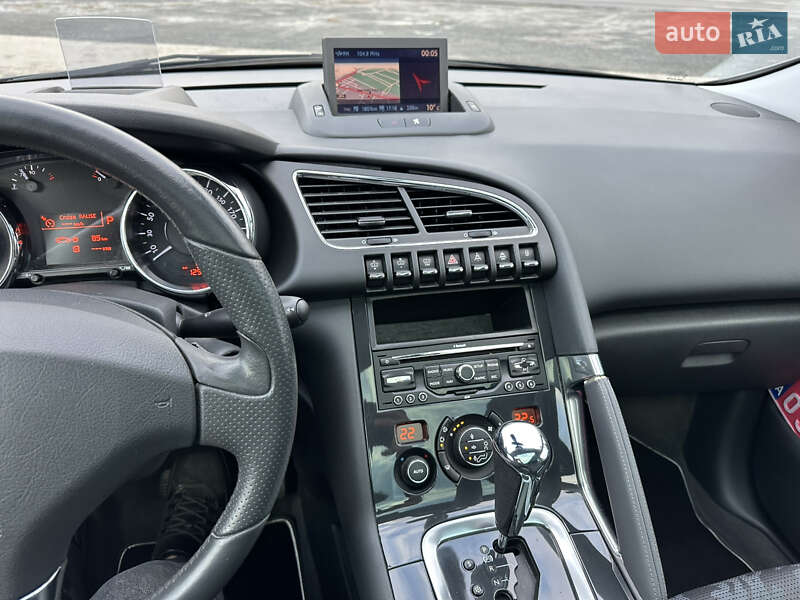 Позашляховик / Кросовер Peugeot 3008 2011 в Луцьку