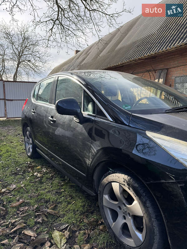 Внедорожник / Кроссовер Peugeot 3008 2011 в Калиновке