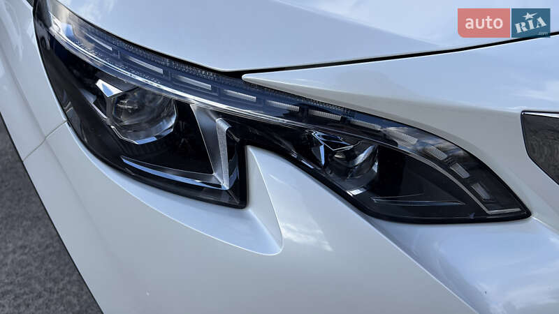 Внедорожник / Кроссовер Peugeot 3008 2018 в Киеве