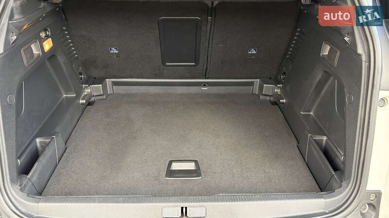 Внедорожник / Кроссовер Peugeot 3008 2018 в Киеве