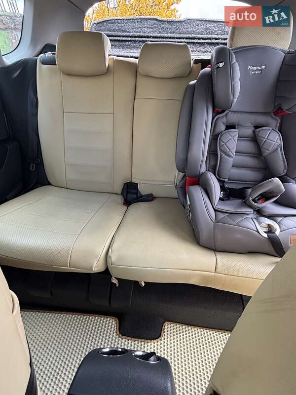 Позашляховик / Кросовер Peugeot 3008 2012 в Чернігові