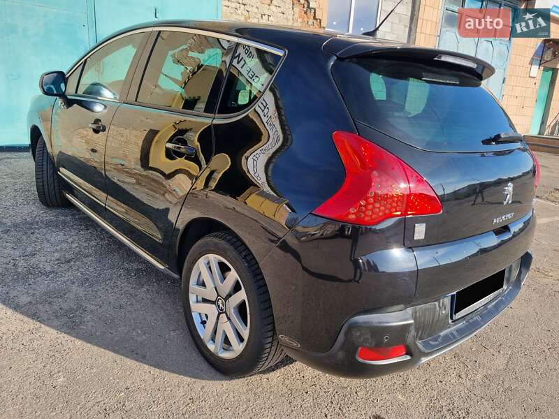 Позашляховик / Кросовер Peugeot 3008 2013 в Рівному