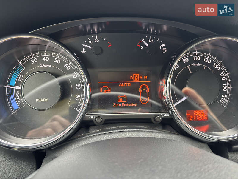 Внедорожник / Кроссовер Peugeot 3008 2013 в Чернигове фото 9 Внедорожник / Кроссовер Peugeot 3008 2013 в Чернигове