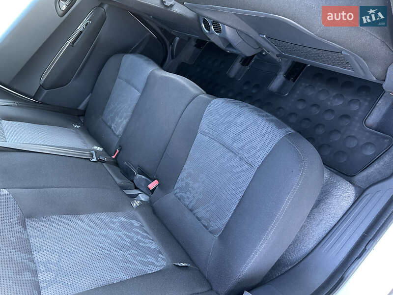 Внедорожник / Кроссовер Peugeot 3008 2011 в Звягеле фото 6 Внедорожник / Кроссовер Peugeot 3008 2011 в Звягеле