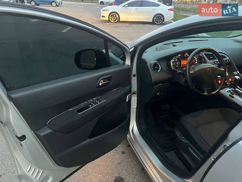 Внедорожник / Кроссовер Peugeot 3008 2011 в Харькове