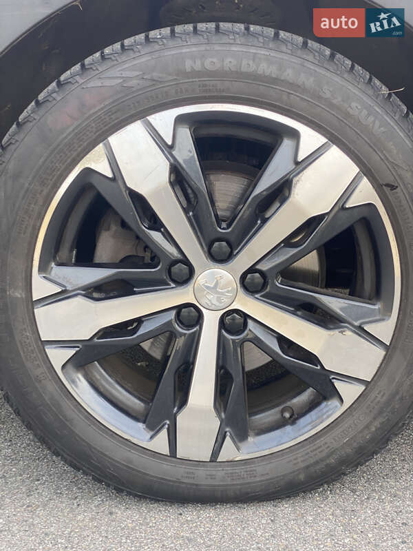 Внедорожник / Кроссовер Peugeot 3008 2017 в Киеве