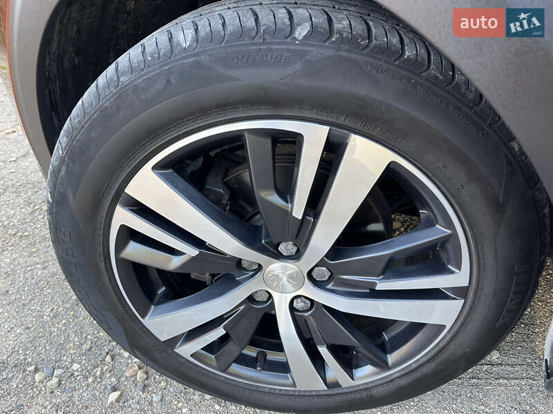 Позашляховик / Кросовер Peugeot 3008 2017 в Самборі