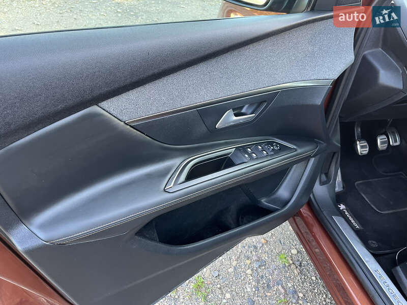 Позашляховик / Кросовер Peugeot 3008 2017 в Самборі