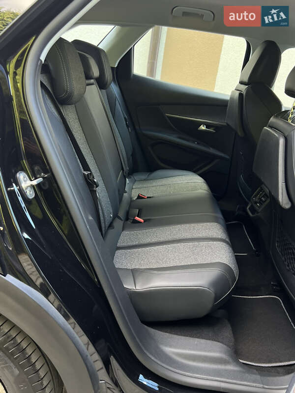 Позашляховик / Кросовер Peugeot 3008 2017 в Самборі