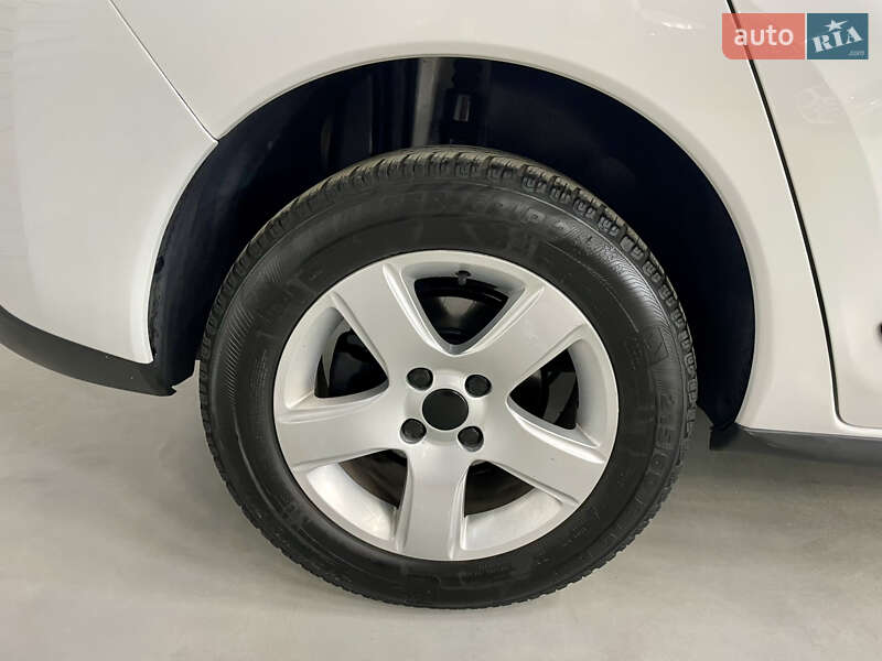 Внедорожник / Кроссовер Peugeot 3008 2014 в Стрые