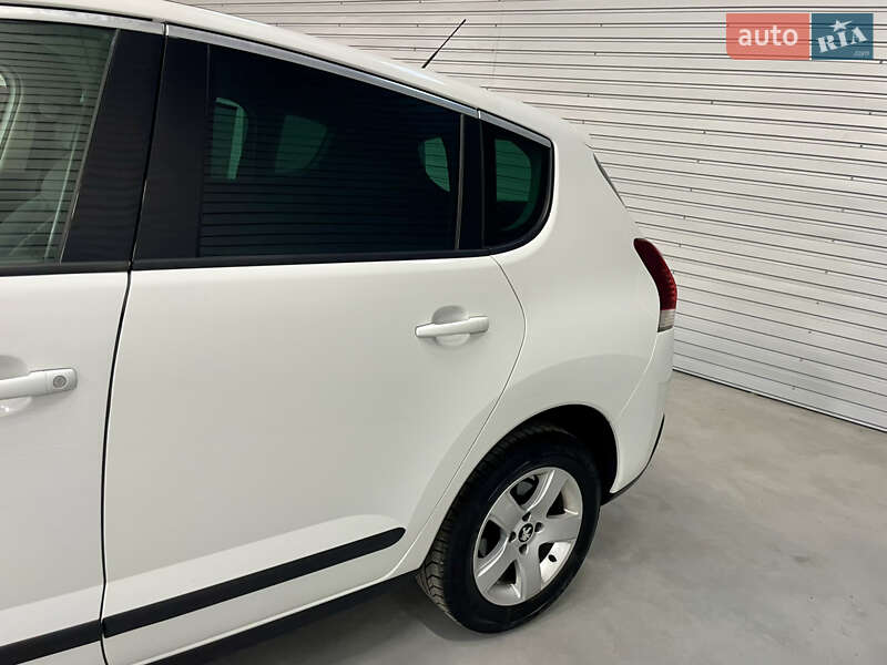 Внедорожник / Кроссовер Peugeot 3008 2014 в Стрые