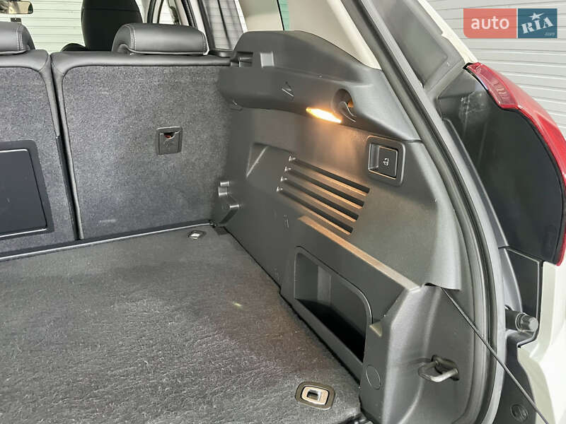 Внедорожник / Кроссовер Peugeot 3008 2014 в Стрые