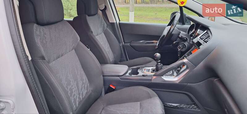 Внедорожник / Кроссовер Peugeot 3008 2012 в Новоархангельске