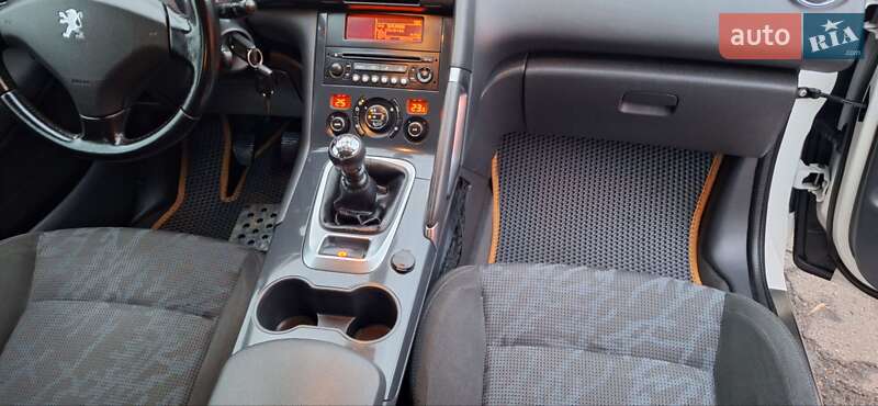 Внедорожник / Кроссовер Peugeot 3008 2012 в Новоархангельске