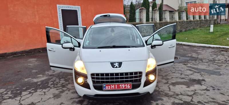 Внедорожник / Кроссовер Peugeot 3008 2012 в Новоархангельске