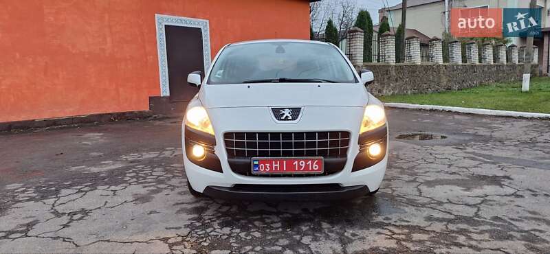 Внедорожник / Кроссовер Peugeot 3008 2012 в Новоархангельске