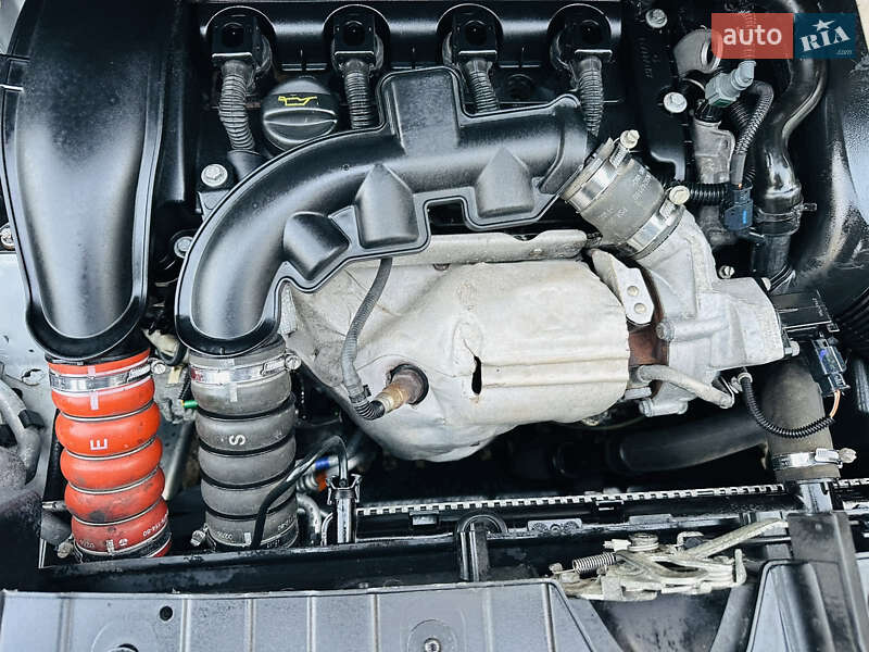 Внедорожник / Кроссовер Peugeot 3008 2016 в Киеве