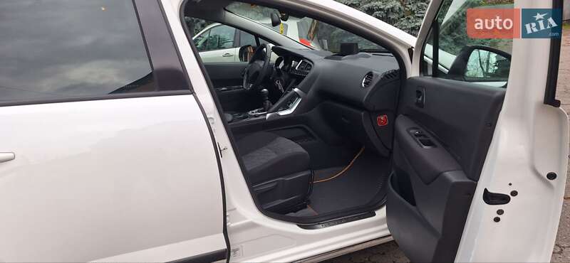 Позашляховик / Кросовер Peugeot 3008 2012 в Новоархангельську фото 12 Позашляховик / Кросовер Peugeot 3008 2012 в Новоархангельську