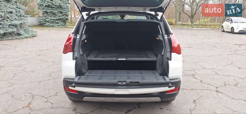 Позашляховик / Кросовер Peugeot 3008 2012 в Новоархангельську фото 20 Позашляховик / Кросовер Peugeot 3008 2012 в Новоархангельську
