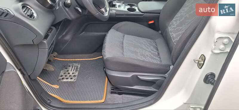 Позашляховик / Кросовер Peugeot 3008 2012 в Новоархангельську фото 39 Позашляховик / Кросовер Peugeot 3008 2012 в Новоархангельську
