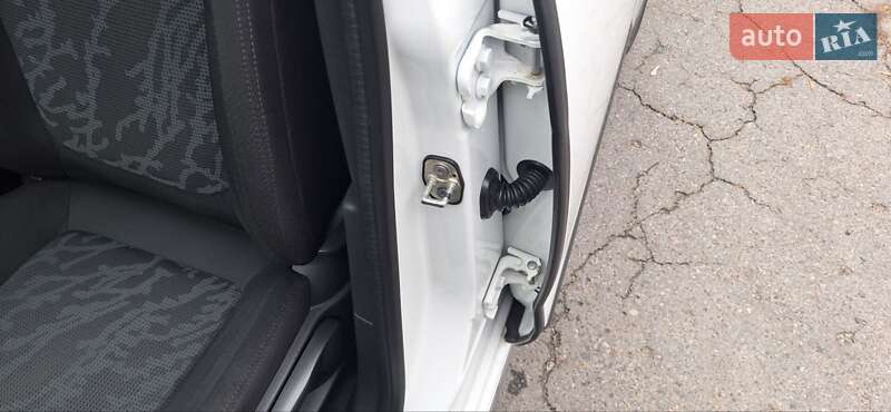 Позашляховик / Кросовер Peugeot 3008 2012 в Новоархангельську фото 46 Позашляховик / Кросовер Peugeot 3008 2012 в Новоархангельську