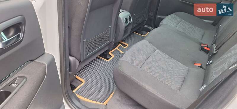 Позашляховик / Кросовер Peugeot 3008 2012 в Новоархангельську фото 49 Позашляховик / Кросовер Peugeot 3008 2012 в Новоархангельську