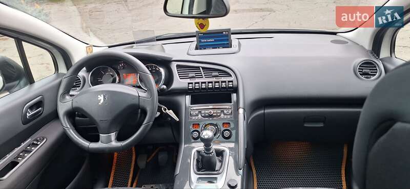 Позашляховик / Кросовер Peugeot 3008 2012 в Новоархангельську фото 71 Позашляховик / Кросовер Peugeot 3008 2012 в Новоархангельську